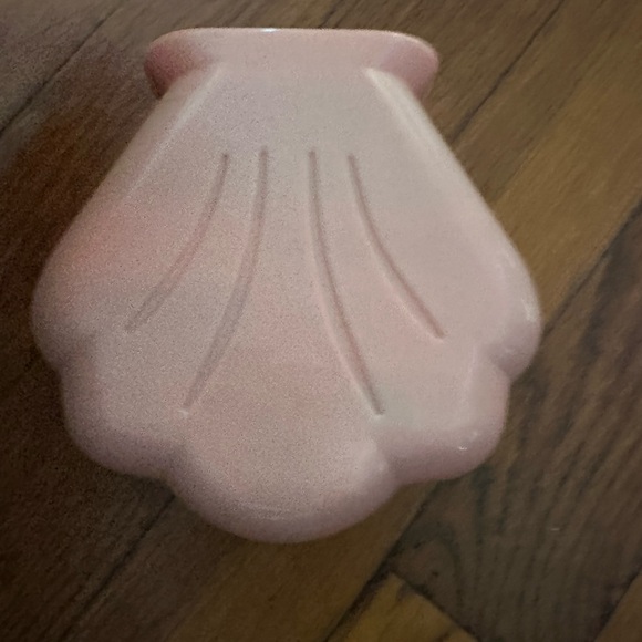 Animal Crossing Polly pocket collectible item. Comes with Isabelle and Randall - Picture 5 of 8